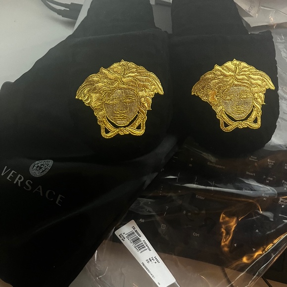 Versace cloth black slippers - Picture 1 of 2